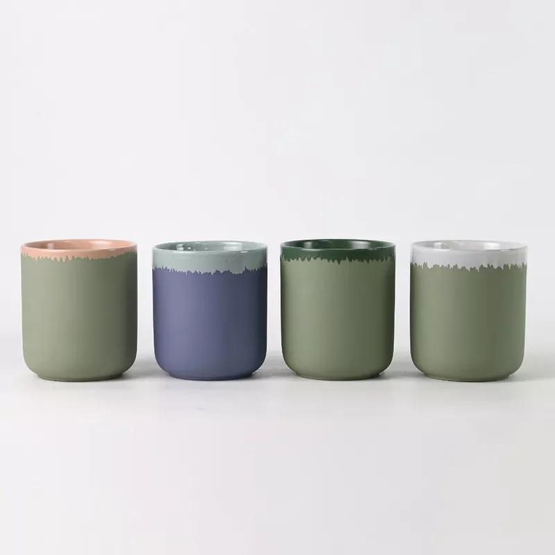 Candelero de cerámica con acabado en color natural