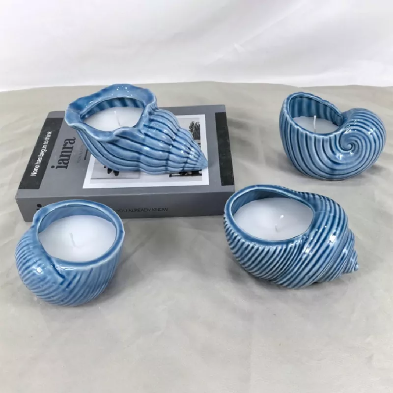 Candelabro de concha de cerámica